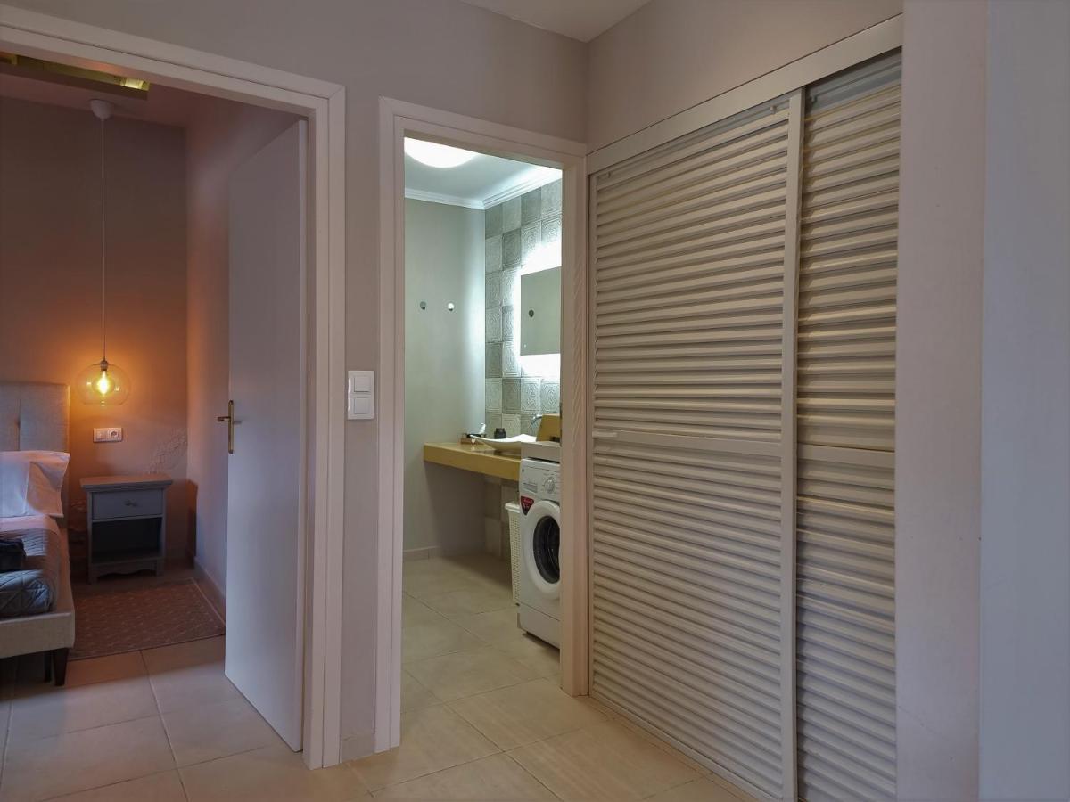 Gratelia Apartment Damnoni Exteriér fotografie